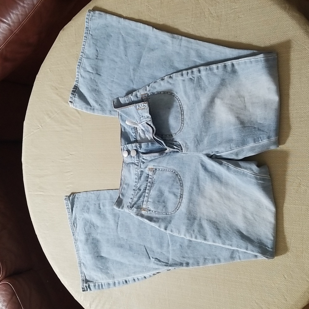 💙 Billabong Bellbottom Jeans 💙